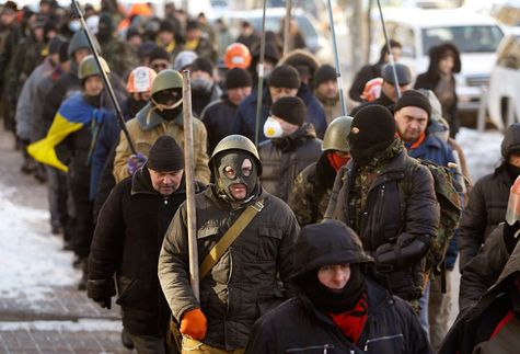 Боевики майдана. Фото Reuters